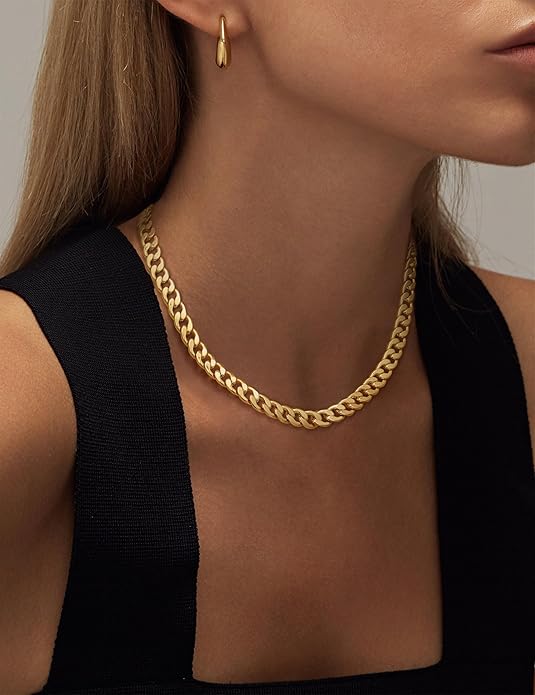 Auksinė masyvi kubietiška grandinėlė