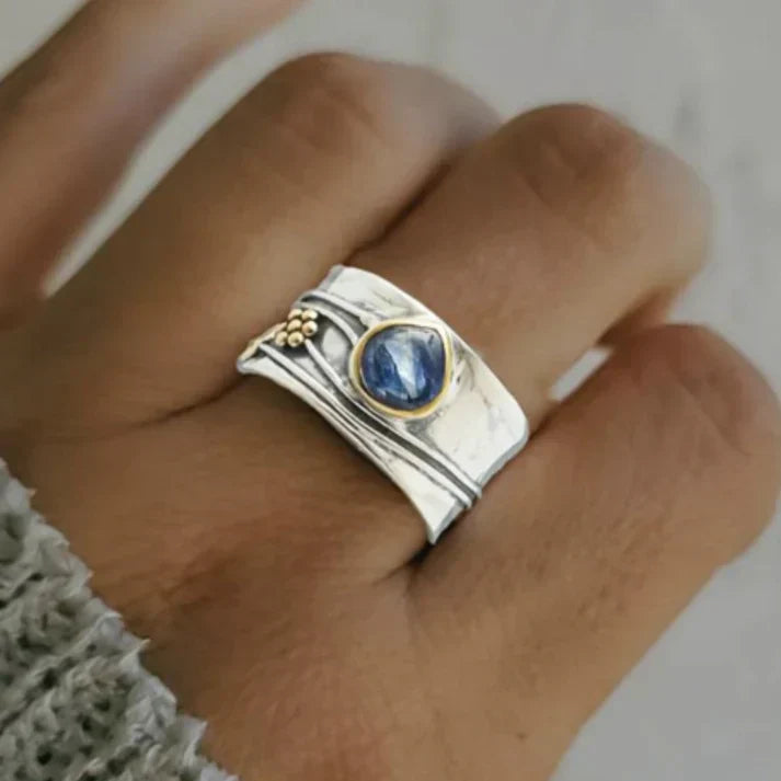 Boho stiliaus išskirtinis žiedas su brangakmeniu