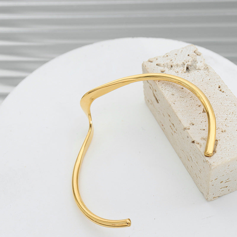 Iris auksinis bangle