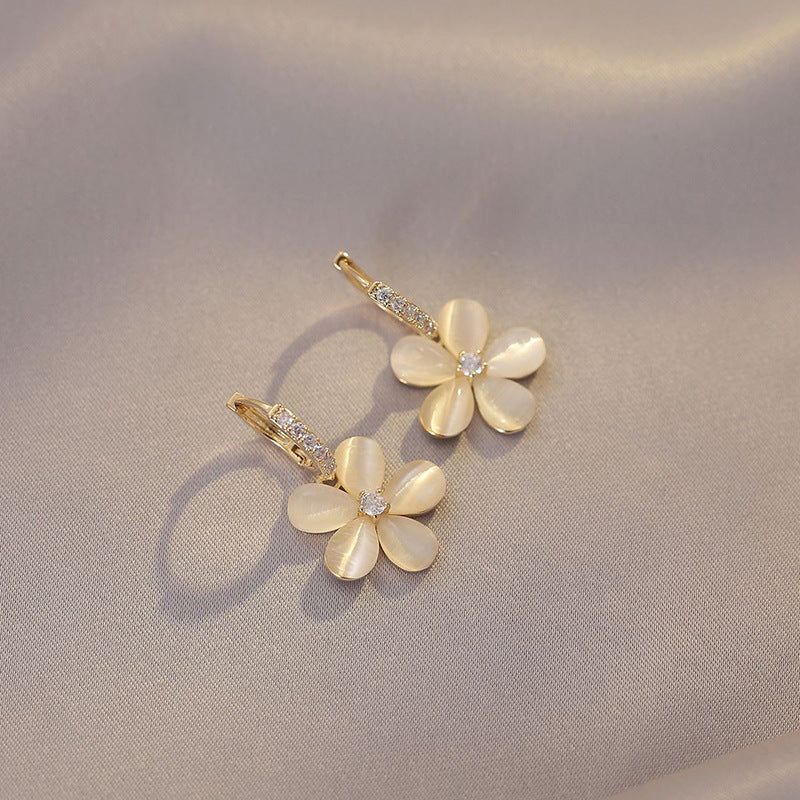 Pristine petal opalas auskarai