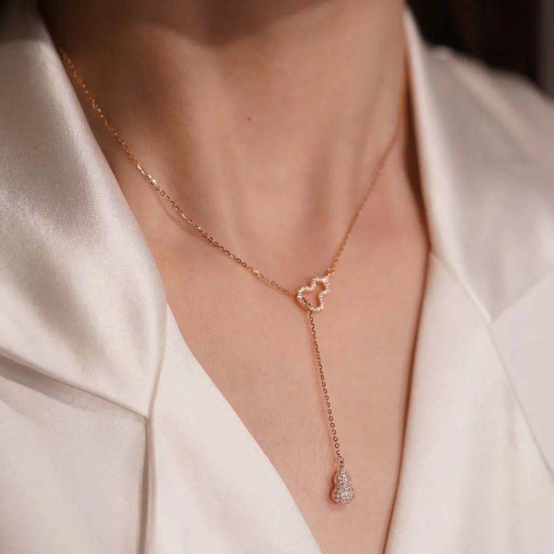 Auksinė grandinėlė su kutu „Hana“