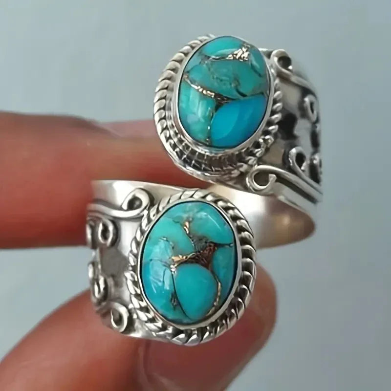 Elegantiškas vintažinis žiedas su turkiu ir kryžiumi