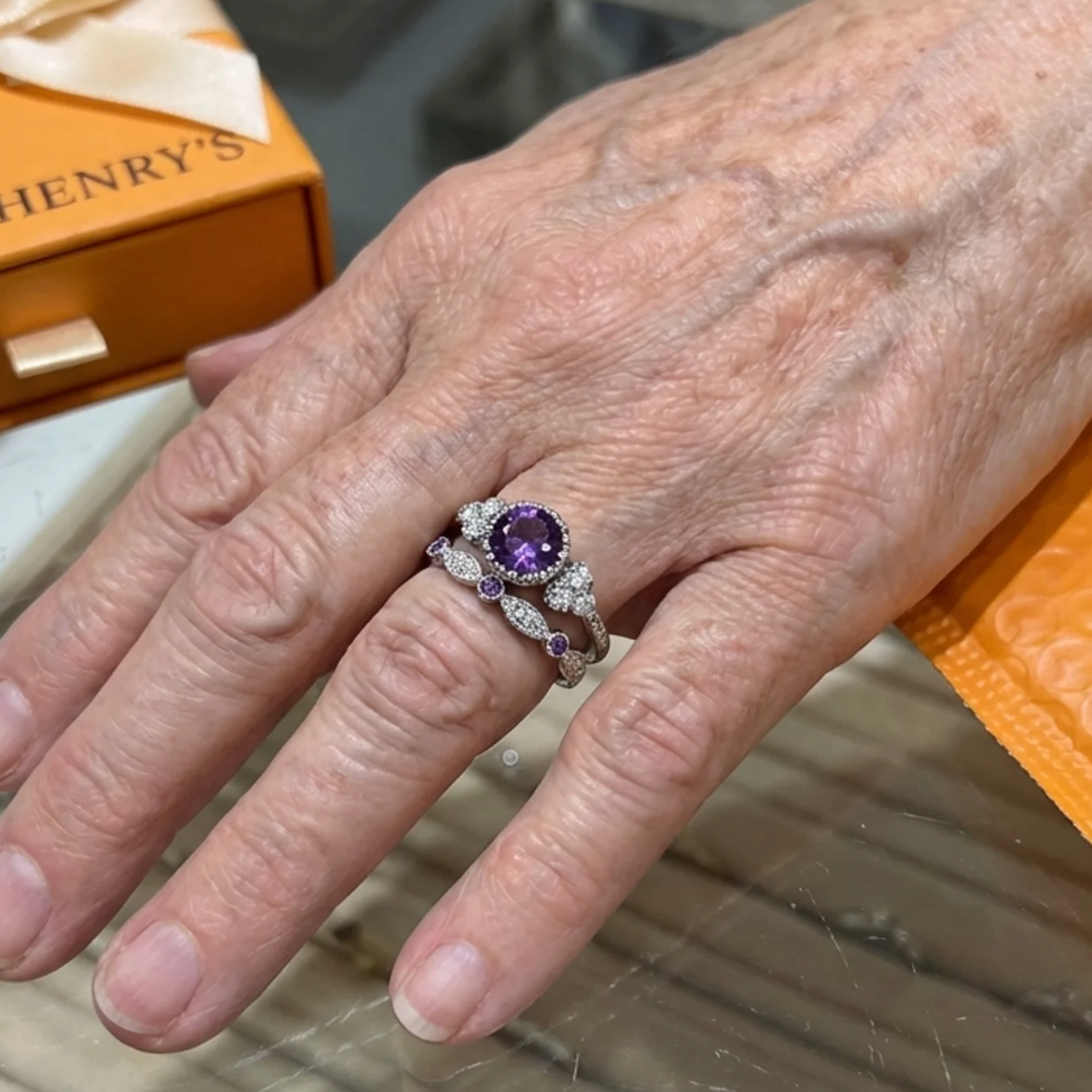 Violetis karūna žiedų rinkinys | Baltas auksinis
